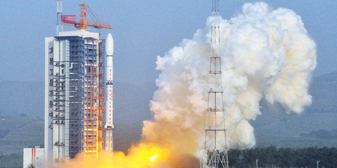 晚上剧烈运动打扑克的软件泰的除湿机已帮助太原卫星解决除湿问题